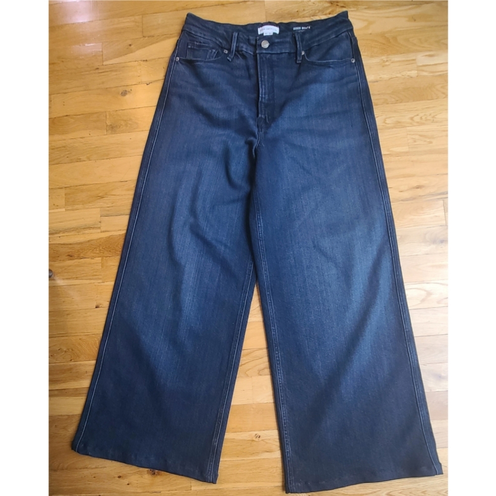 Good American Women's Wide Leg Flare Jeans - Medium & Dark Blue Wash - Picture 15 of 15